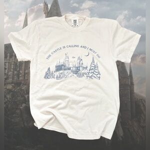 Women's sand Graphic Tee - Castle Design